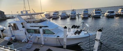 50' Hatteras 1998 Yacht For Sale